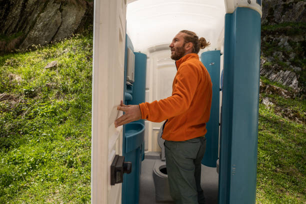 Portable Toilet Options We Offer in Cleveland Heights, OH